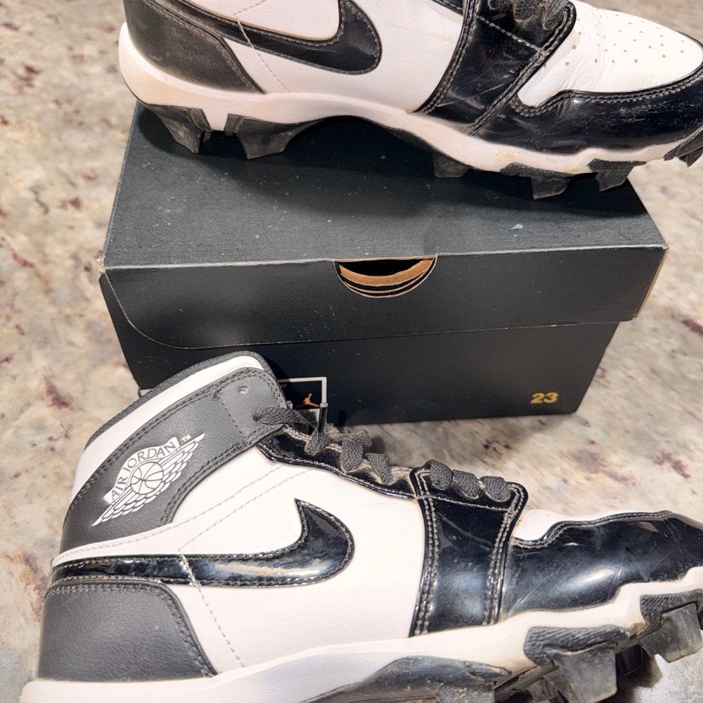 Nike Black & White High-Top Athletic Cleats - Picture 3 of 7